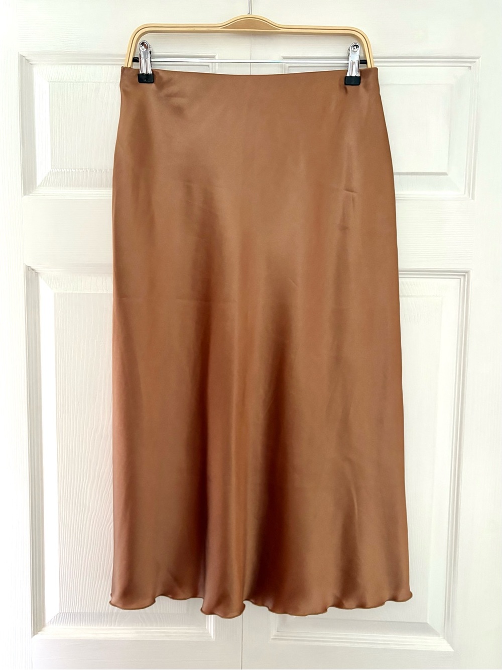 Nicole Miller New York Women's Satin A-Line Slip Skirt in Camel, Size M